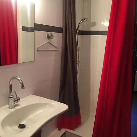 20m2 Dans Maison 120m2 Quarto em Acomodações Particulares